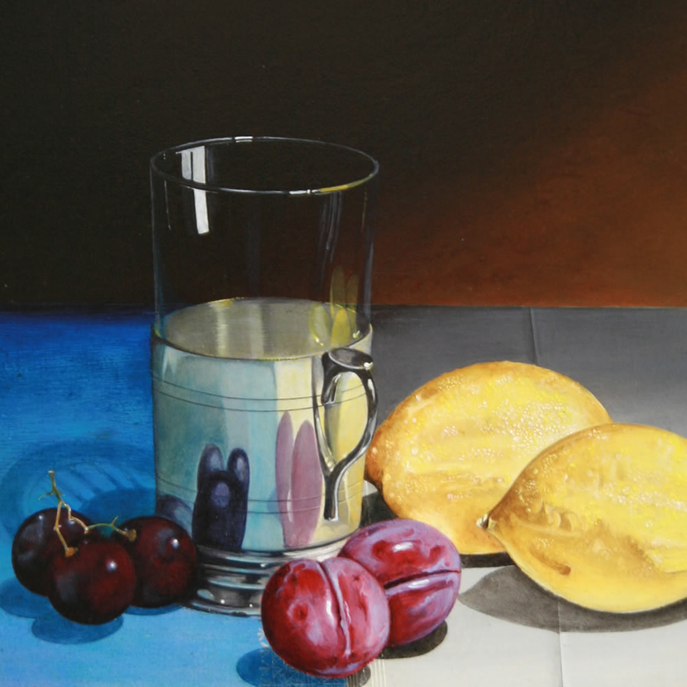 Een Zilveren Thee-Glashouder en Fruit,  Olie op paneel, 30x40 cm